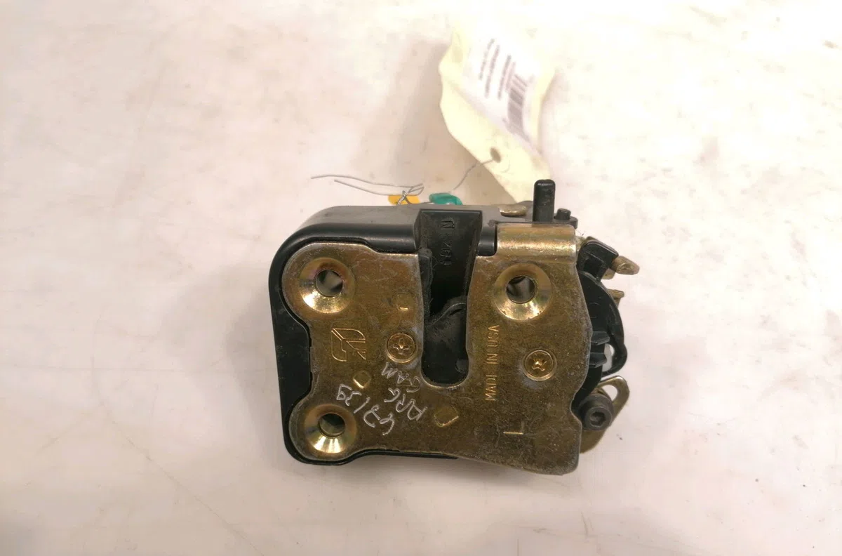 Serrure porte arg Chrysler PT CRUISER (PT_) 2.0 (2000-2004) occasion