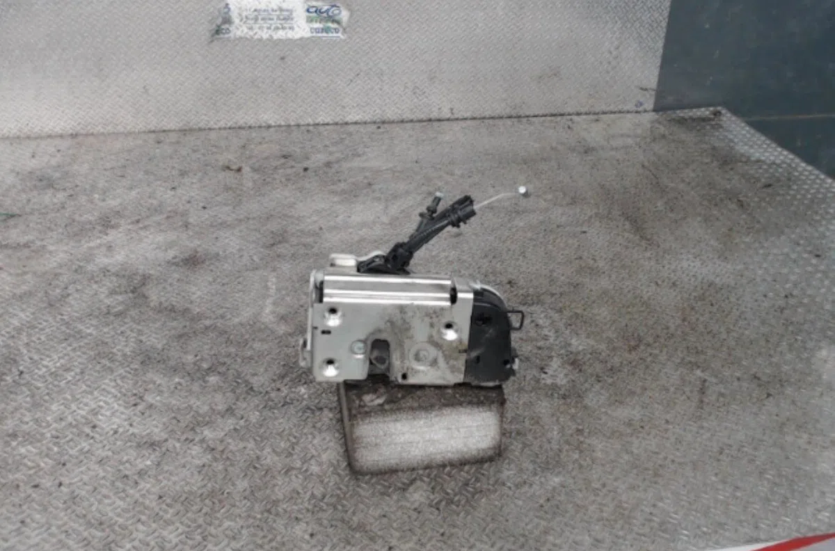 Serrure porte arg CITROEN C3 1  C3 1 PHASE 2 occasion