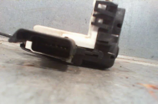 Serrure porte arg CITROEN C3 2010 occasion