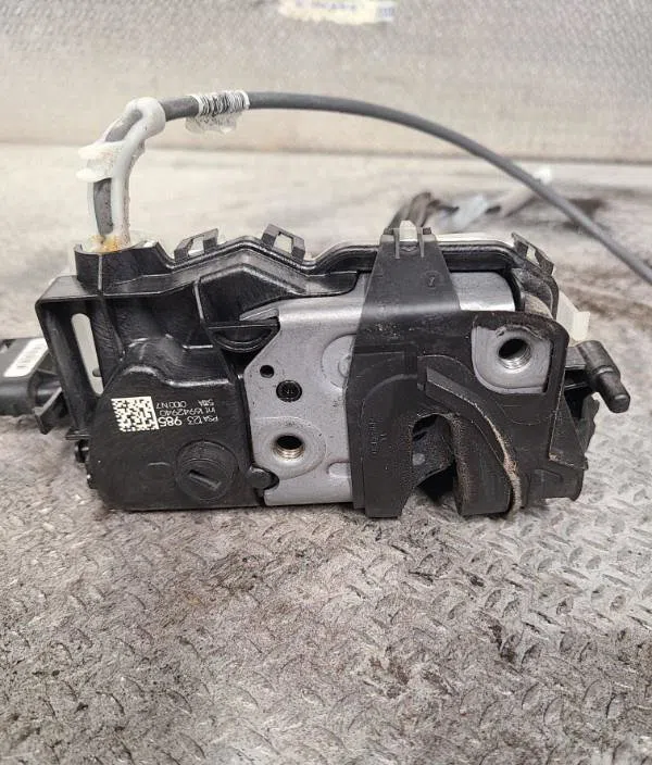 Serrure porte arg CITROEN C3 3  C3 3 PHASE 1 occasion