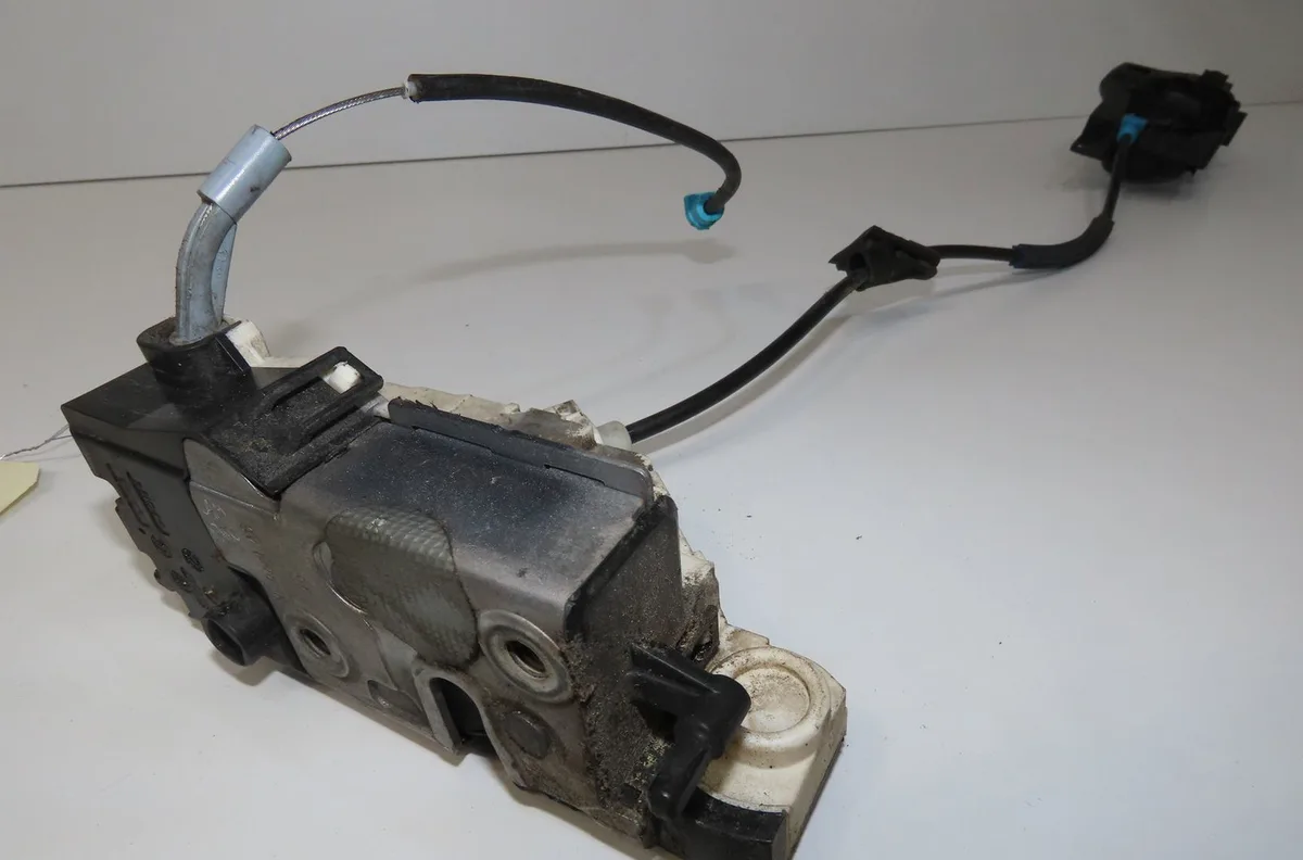 Serrure porte arg Citroen C4 I (LC_) 1.6 hdi (2004-2011) occasion