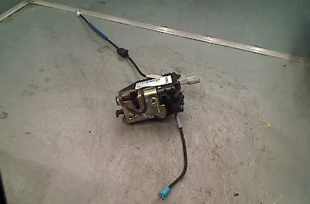 Serrure porte arg Citroën C4 I (LC_) 1.6 hdi (2004-2011) occasion