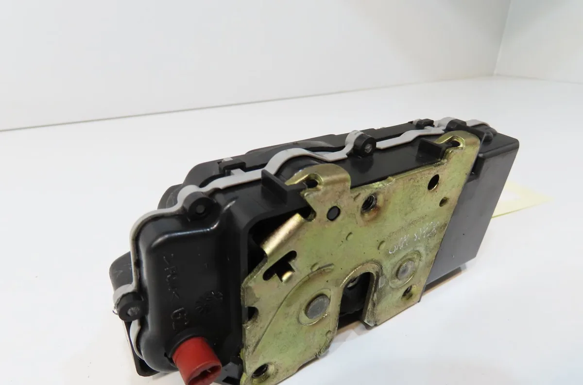 Serrure porte arg Citroen C5 I (DC_) 2.0 hdi (dcrhzb, dcrhze) (2001-2004) 5 portes occasion