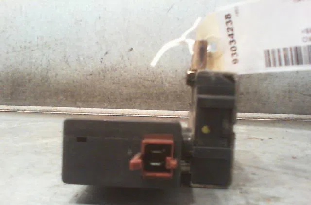 Serrure porte arg CITROEN SAXO Phase 1 03-1996--09-1999 occasion