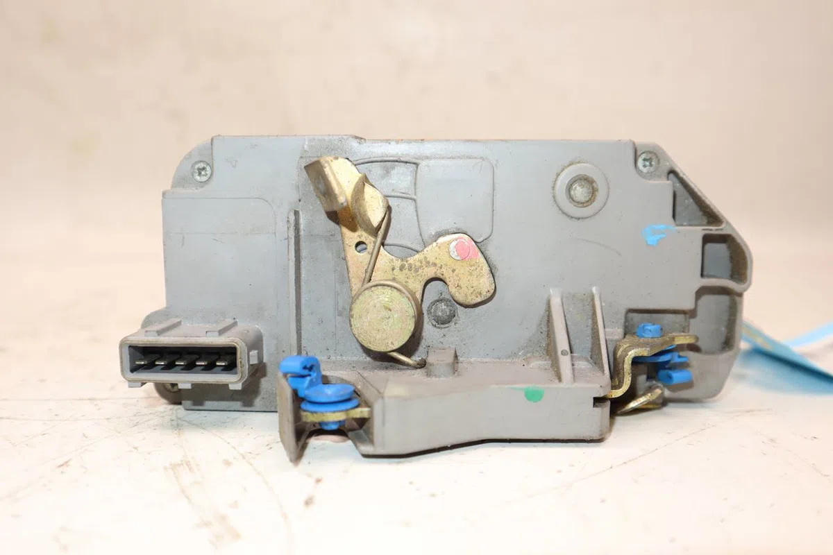 Serrure porte arg Citroën XANTIA (X1_, X2_) 2.0 hdi 109 (1999-2003) occasion