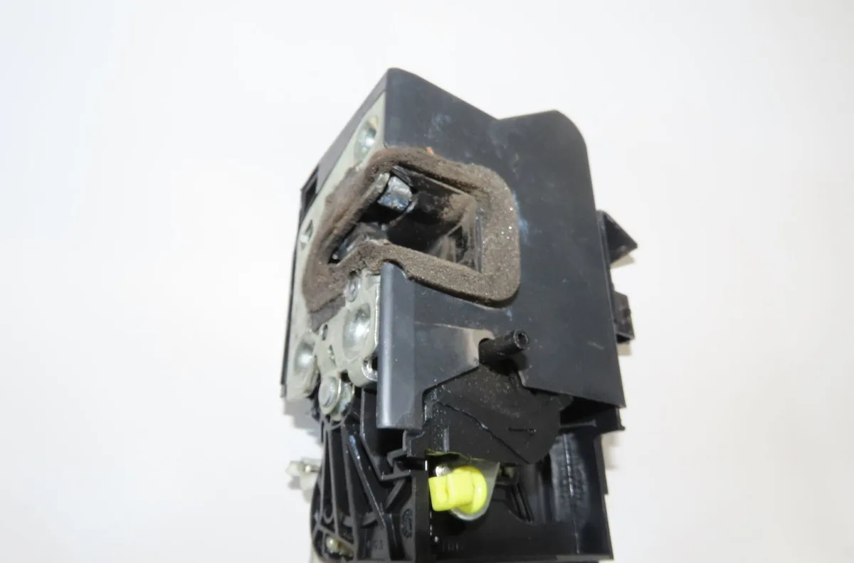 Serrure porte arg Dacia SANDERO III Liberty 125 i.e. (m73) (2012) occasion