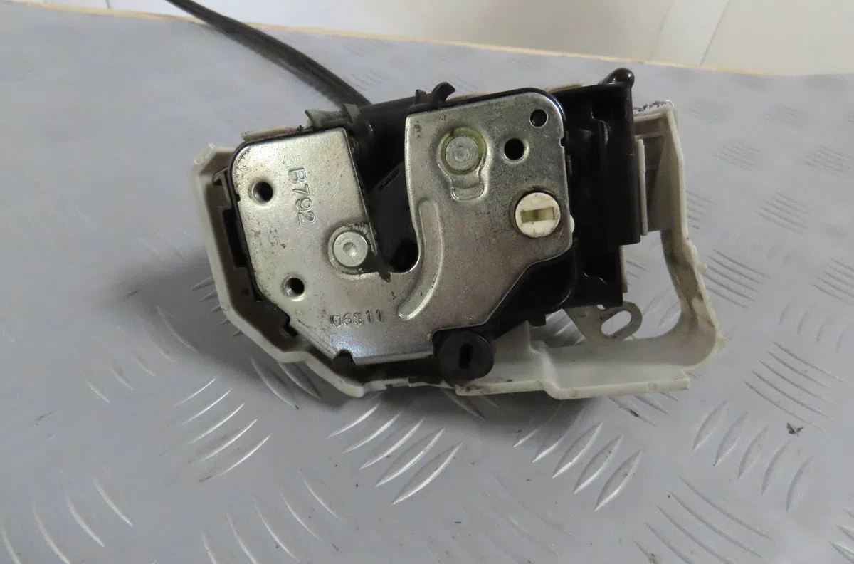 Serrure porte arg Fiat BRAVO II (198_) 1.6 d multijet (198axl1b) (2008-2014) occasion