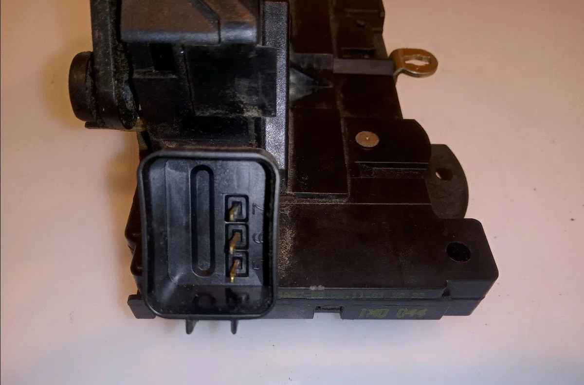 Serrure porte arg Ford FOCUS I (DAW, DBW) 1.8 turbo di - tddi (1998-2004) occasion