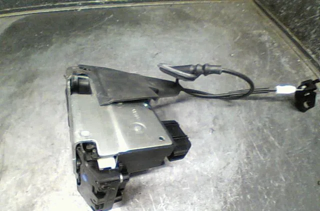 Serrure porte arg Ford FUSION (JU_) 1.4 tdci (2002-2012) 5 portes occasion