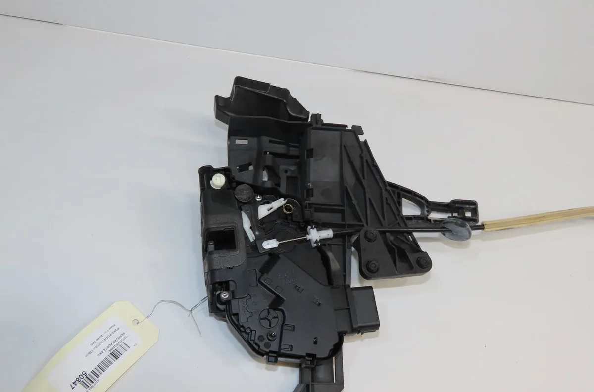 Serrure porte arg Ford KUGA I 2.0 tdci (2008-2012) 5 portes occasion