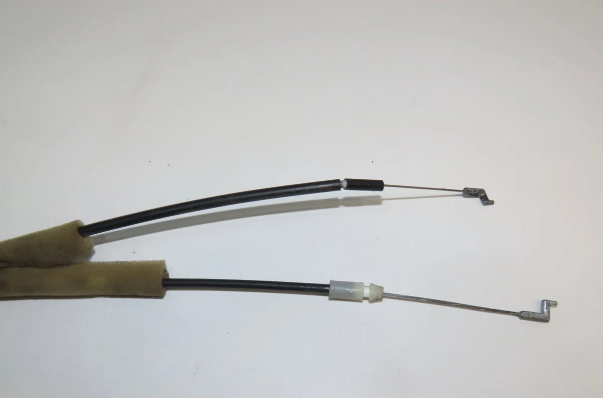 Serrure porte arg Mazda 2 (DY) 1.25 (dy3w) (2003-2007) occasion