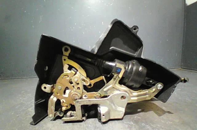 Serrure porte arg Mercedes-benz CLASSE C (W202) C 220 cdi (202.133) (1997-2000) 4 portes occasion