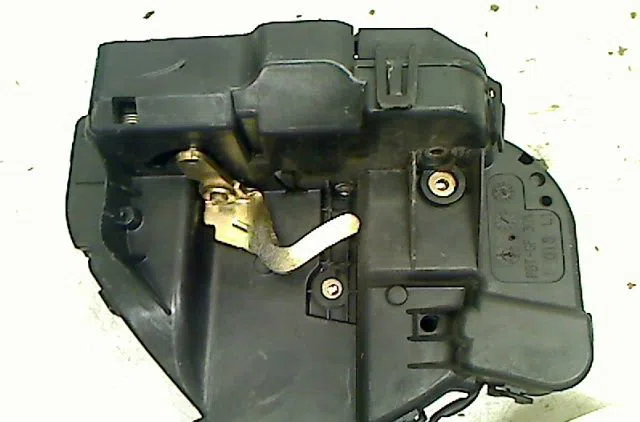Serrure porte arg Mercedes-benz CLASSE C (W203) C 220 cdi (203.008) (2003-2007) occasion
