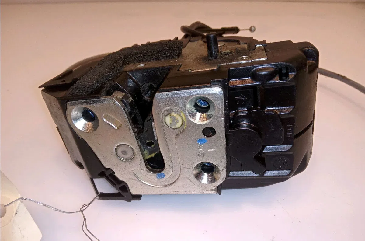 Serrure porte arg Nissan QASHQAI - QASHQAI 2 I (J10, NJ10, JJ10E) 2.0 dci (2007-2013) occasion