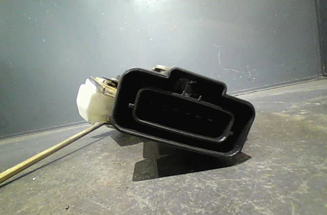 Serrure porte arg Opel AGILA (A) (H00) 1.3 cdti (f68) (2003-2007) occasion