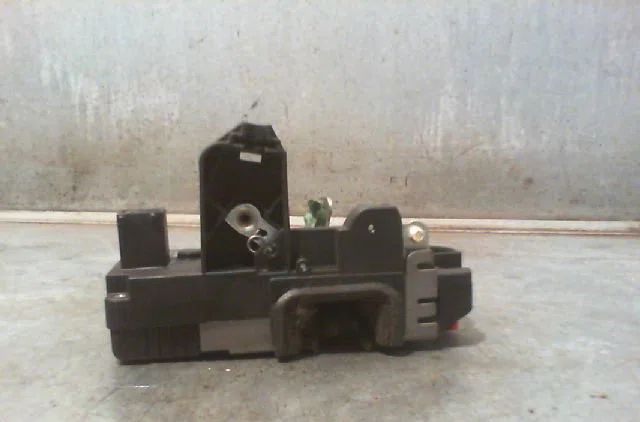 Serrure porte arg OPEL CORSA 2001 occasion