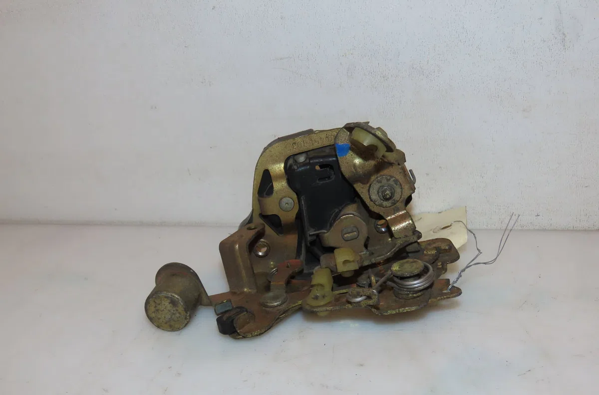 Serrure porte arg Opel CORSA B (S93) 1.5 d (f08, f68, m68) (1993-2000) occasion