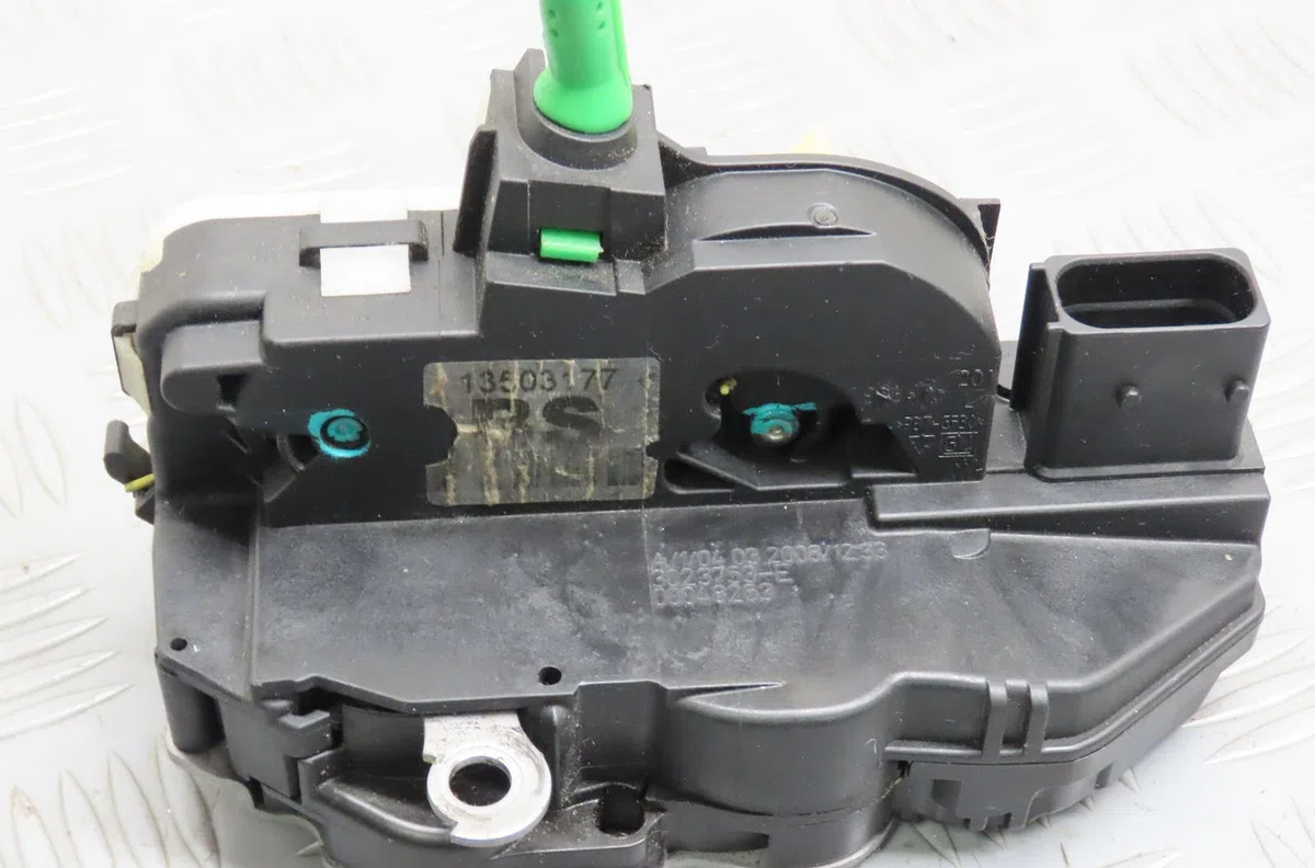 Serrure porte arg Opel INSIGNIA A A trois volumes (G09) 1.8 (69) (2008-2017) occasion