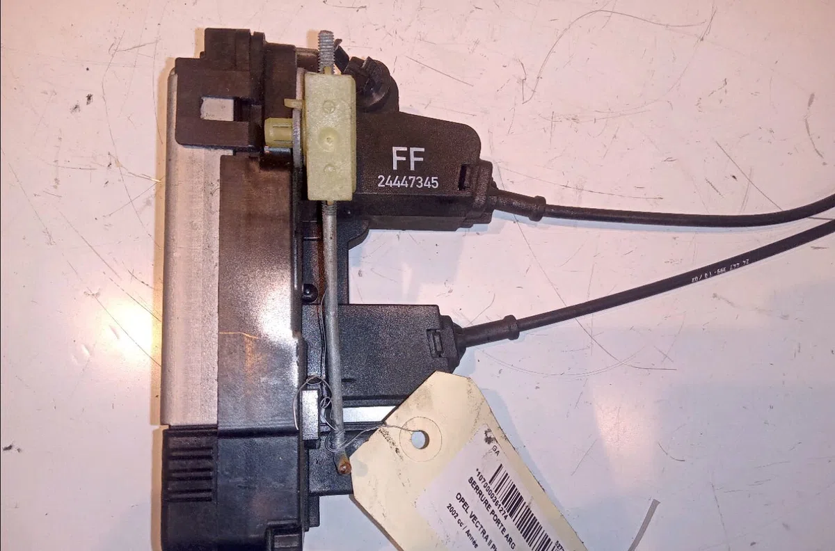 Serrure porte arg Opel VECTRA C (Z02) 2.2 16v (f69) (2002-2008) occasion