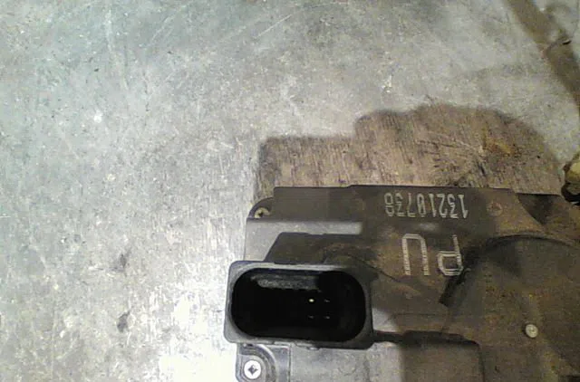 Serrure porte arg Opel ZAFIRA - ZAFIRA FAMILY B (A05) 1.9 cdti (m75) (2005-2015) 5 portes occasion