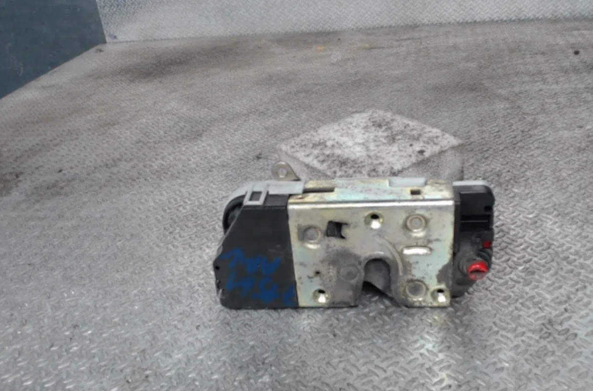 Serrure porte arg PEUGEOT 206  206 PHASE 1 BREAK occasion