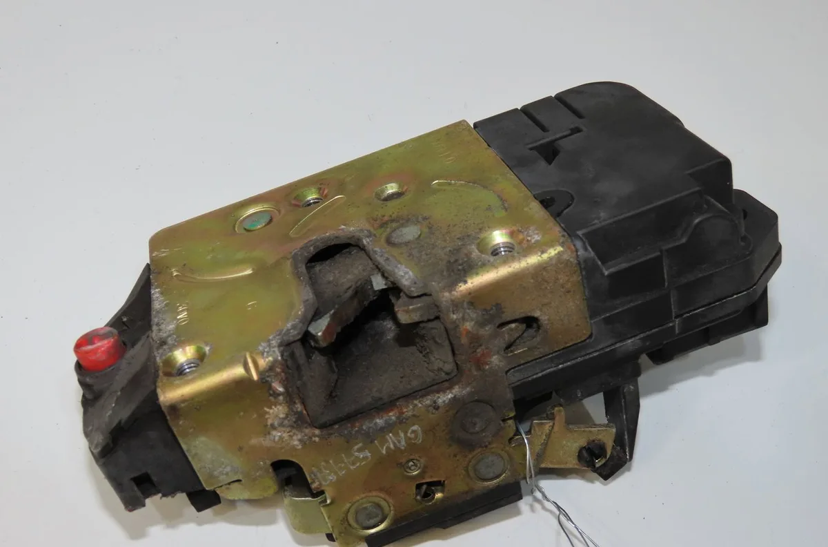 Serrure porte arg Peugeot 206 3-5 portes (2A-C) 1.1 i (1998-2007) occasion