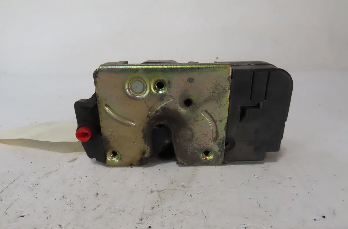 Serrure porte arg Peugeot 206 3-5 portes (2A-C) 1.4 hdi eco 70 (2001-2009) 5 portes occasion