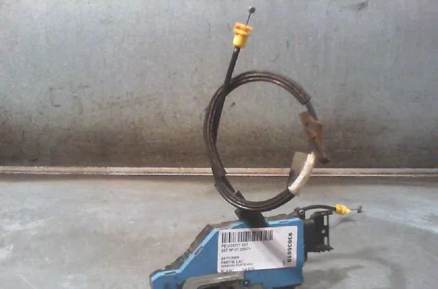 Serrure porte arg Peugeot 207-207 (WA_, WC_) 1.4 hdi (2006-2015) 5 portes occasion