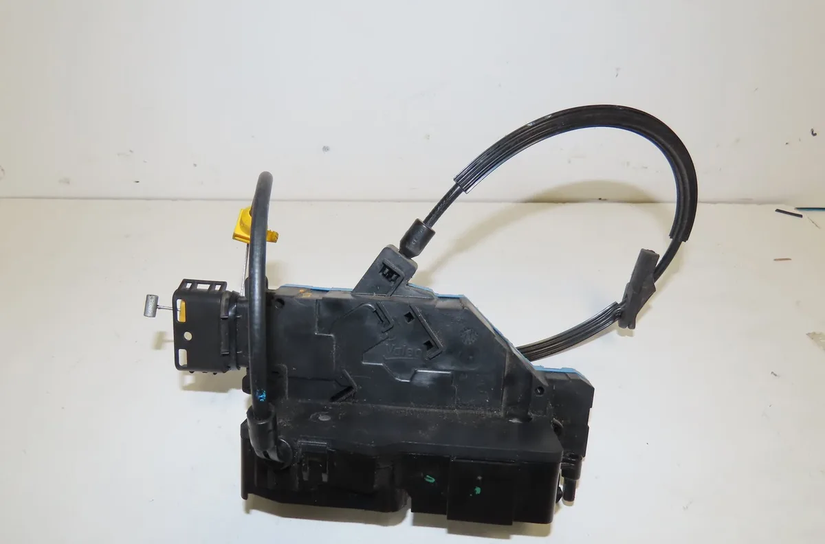 Serrure porte arg Peugeot 207-207 (WA_, WC_) 1.6 hdi 110 (2009-2012) occasion