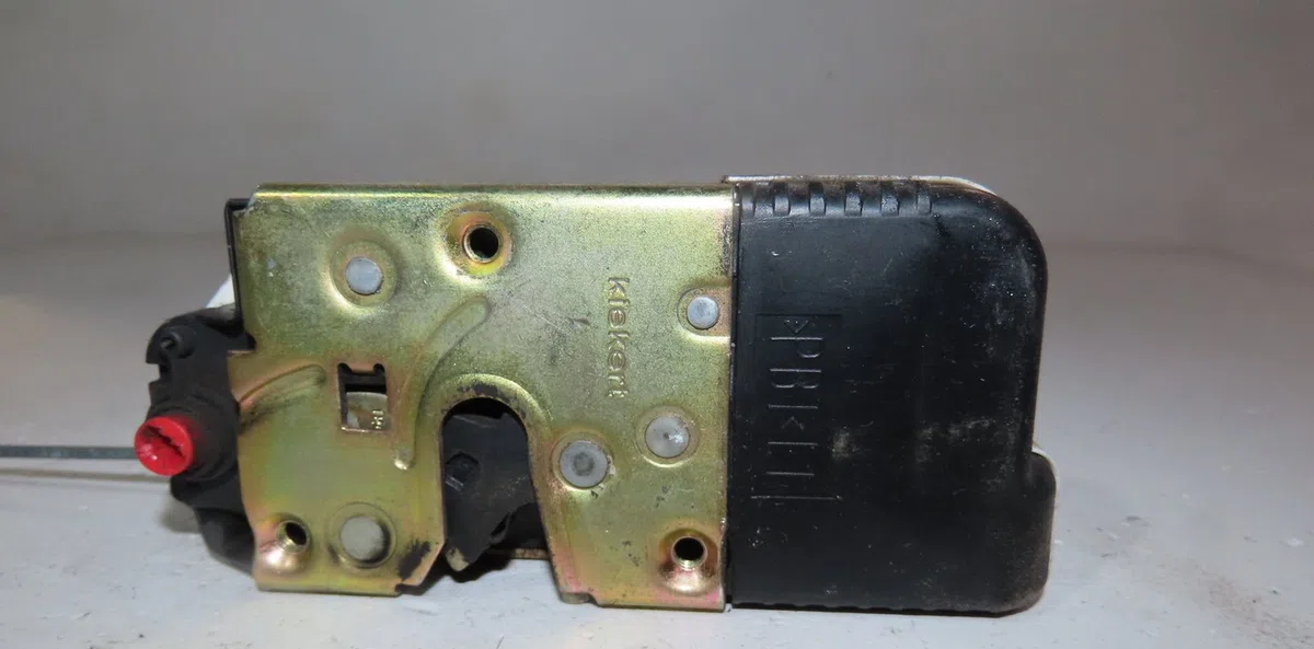 Serrure porte arg Peugeot 306 3-5 portes (7A, 7C, N3, N5) 1.6 (1993-2000) occasion