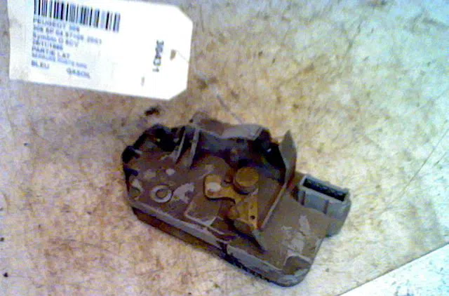 Serrure porte arg Peugeot 306 3-5 portes (7A, 7C, N3, N5) 1.9 dt (1993-2001) occasion