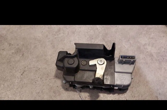 Serrure porte arg Peugeot 307 (3A-C) 1.6 16v (2000-2007) 5 portes occasion