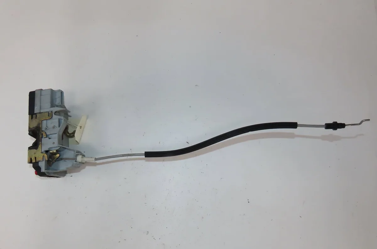 Serrure porte arg Peugeot 307 (3A-C) 2.0 16v (2000-2005) occasion