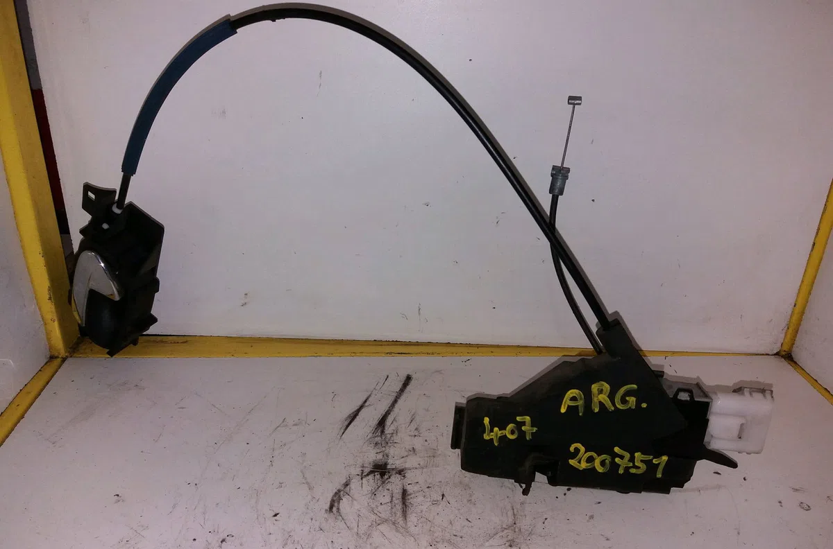 Serrure porte arg Peugeot 407 (6D_) 2.0 hdi (6drhrh) (2009-2010) occasion
