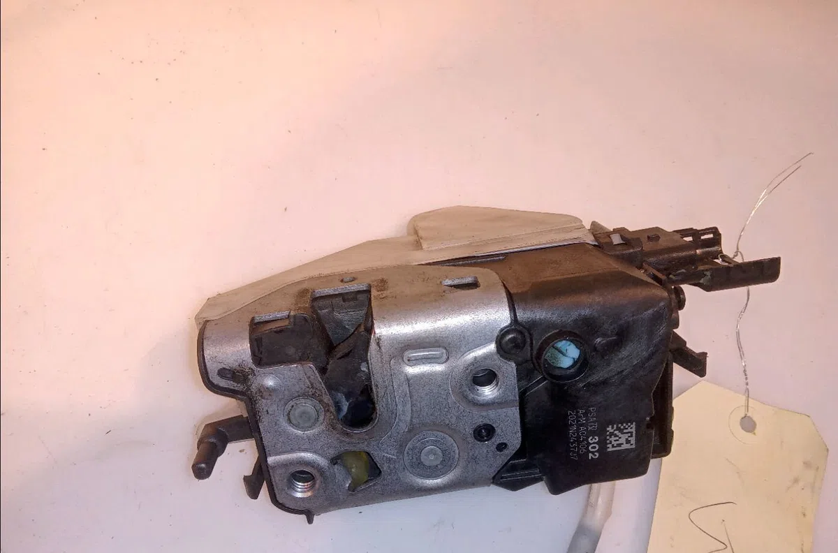 Serrure porte arg Peugeot 5008 (0U_, 0E_) 2.0 hdi 150 - bluehdi 150 (2009-2017) 5 portes occasion