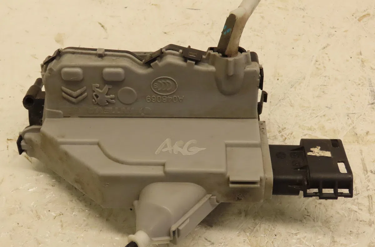 Serrure porte arg Peugeot 508 I (8D_) 2.0 bluehdi 150 (2014-2018) occasion