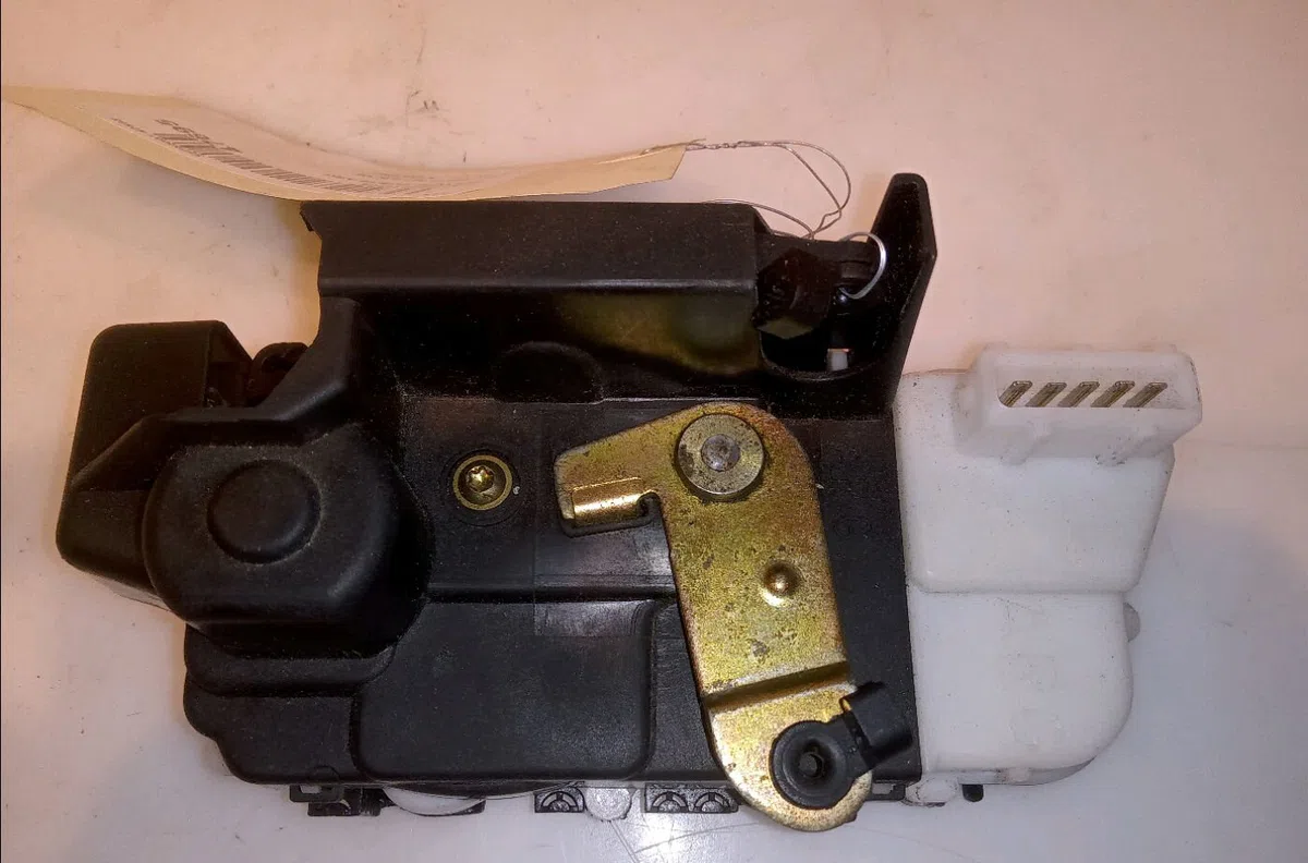 Serrure porte arg Peugeot 607 (9D, 9U) 3.0 v6 24v (2000-2004) occasion