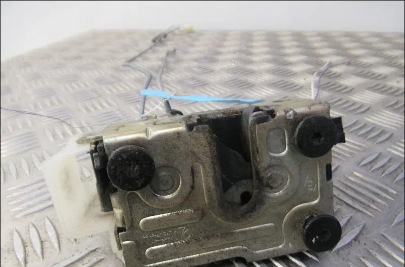 Serrure porte arg Renault CLIO II (BB_, CB_) 1.4 16v (b-cb0p, bb13) (2000-2008) 5 portes occasion