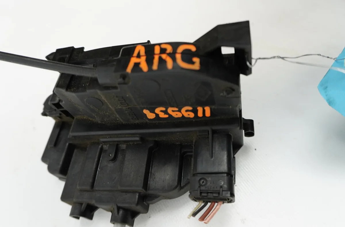 Serrure porte arg Renault CLIO III (BR0-1, CR0-1) 1.5 dci (br17, cr17) (2005-2012) 5 portes occasion