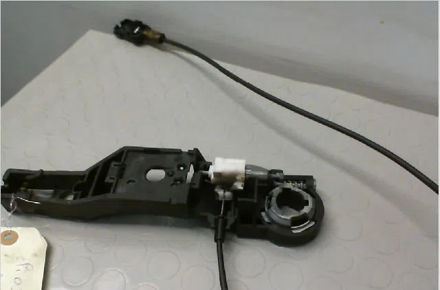 Serrure porte arg RENAULT CLIO III Phase 1 09-2005--03-2009 1.6i 16v 110ch occasion