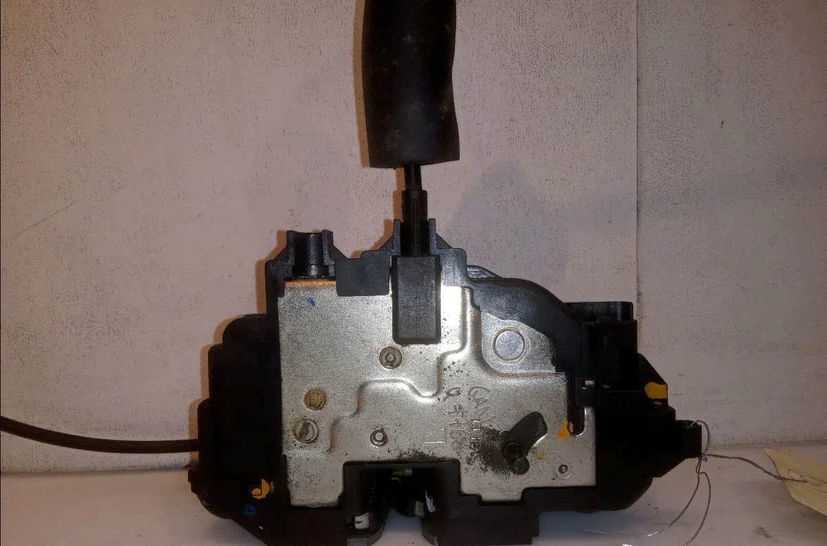 Serrure porte arg Renault GRAND SCÉNIC III (JZ0-1_) 1.5 dci (2009) 5 portes occasion