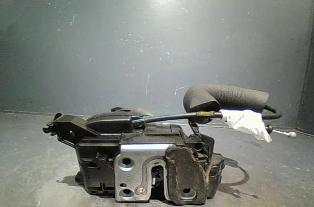 Serrure porte arg Renault LAGUNA III Grandtour (KT0-1) 2.0 dci (kt07, kt0j, kt14, kt1a, kt1s) (2007-2015) occasion