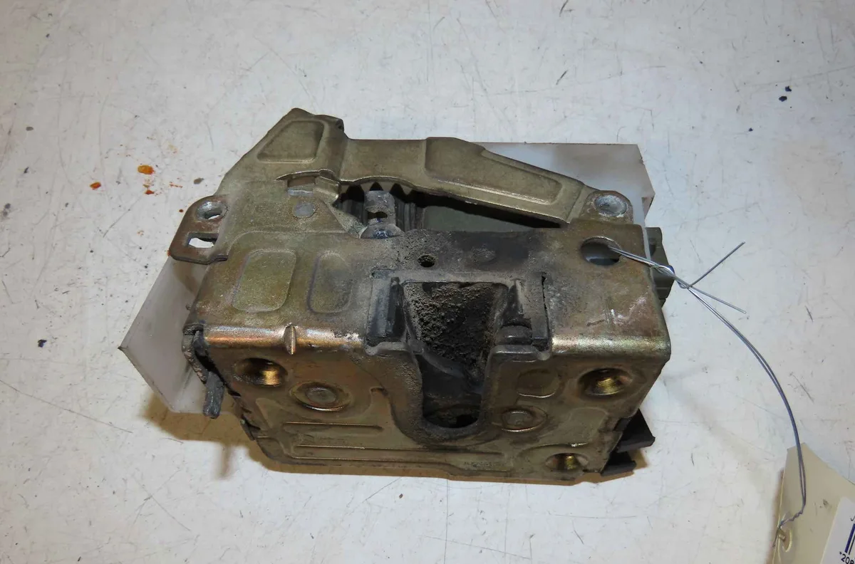 Serrure porte arg RENAULT MEGANE I occasion