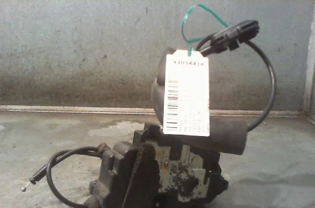 Serrure porte arg RENAULT MEGANE III Phase 1 11-2008--01-2012 occasion