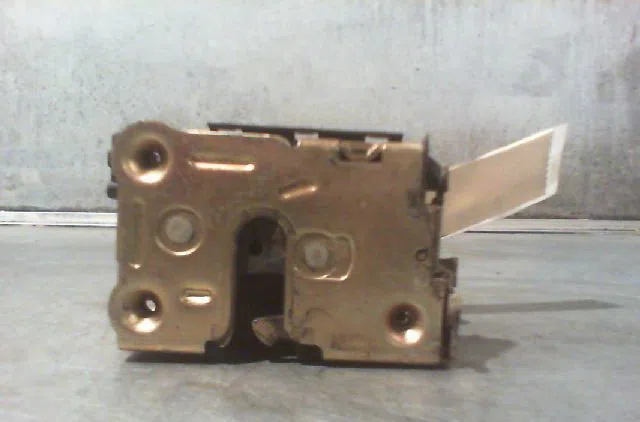 Serrure porte arg RENAULT R5 1988 occasion