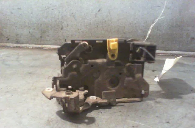 Serrure porte arg RENAULT R5 1989 occasion
