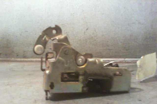 Serrure porte arg RENAULT R5 1989 occasion