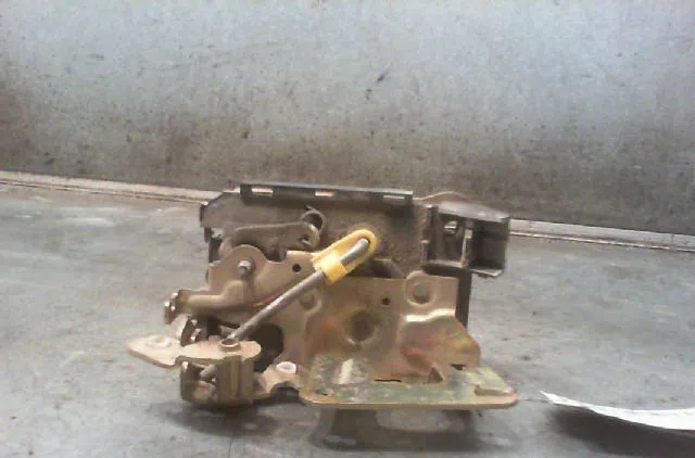 Serrure porte arg RENAULT R5 1990 occasion