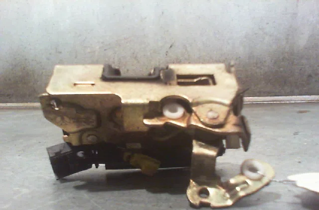 Serrure porte arg RENAULT R5 1993 occasion
