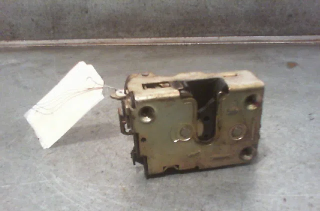 Serrure porte arg RENAULT R5 1993 occasion